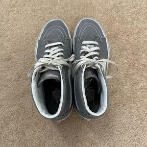 listing-status-banner